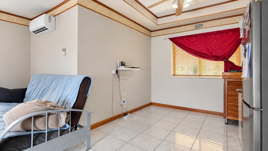 3 Bedroom Property for Sale in Geelhoutpark North West